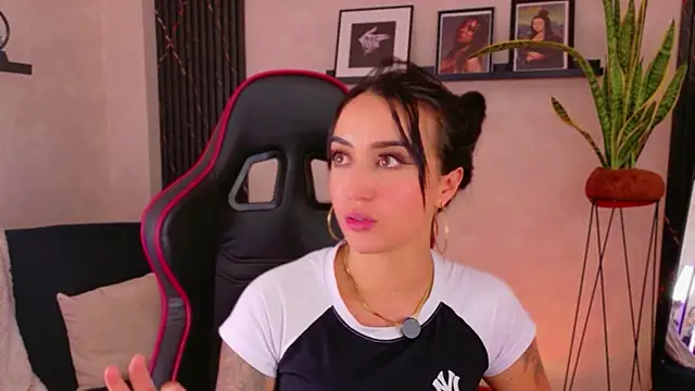 EmmyEvans1 webcam