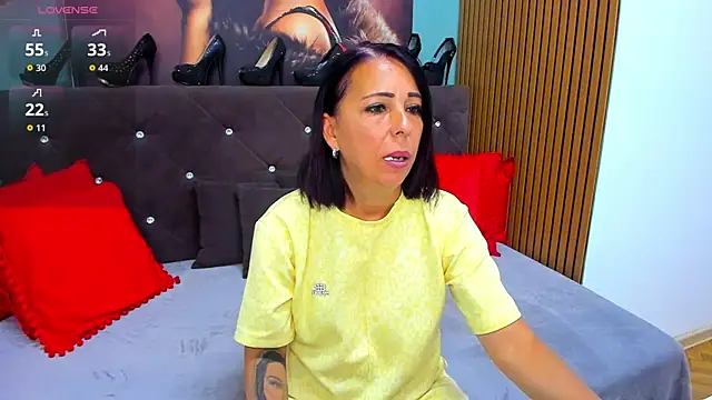 LauraSiin live sex cam