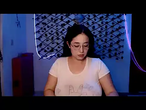 Elina_Rose888 webcam