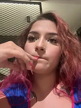 bella_mush webcam