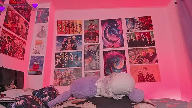 MissCurvyTop webcam