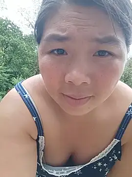 quynhkoolbae live cam on StripChat