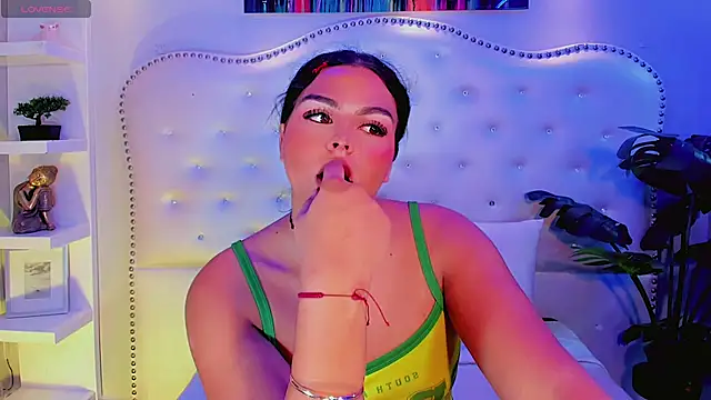 Modèle: Maia_Hotts