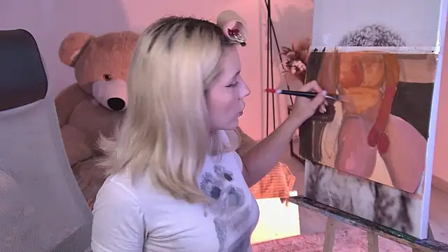 aurorawrenfield (F teen) - tease a little any part of the body