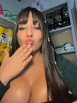 alanarouss (F young) - full naked in public
