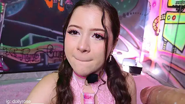 dollyrosee (F teen) - suck hard dolly