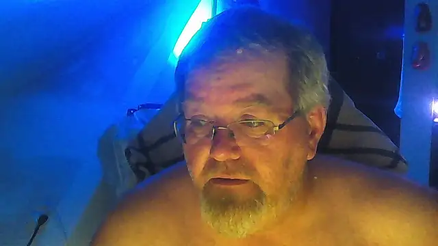 pervtrucker2 (Ask my age) - get toys