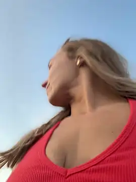 free strip chat Lunagirl13