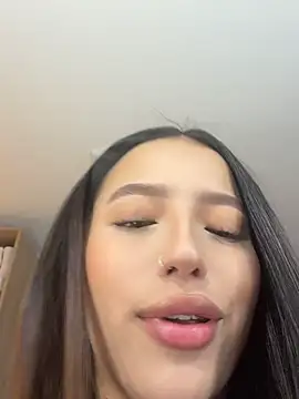 Sofia18_pinkk live cam