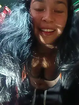Sol_Scarleett live cam on StripChat