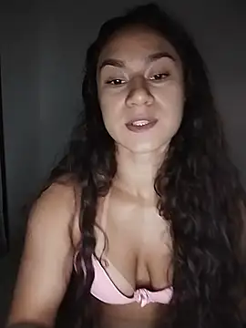 yummi_greluda webcam