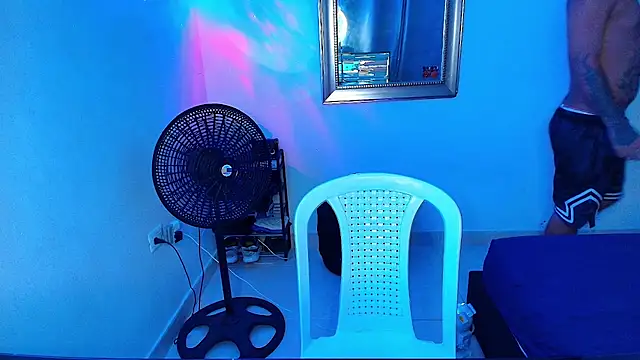 Crow_boss77 webcam