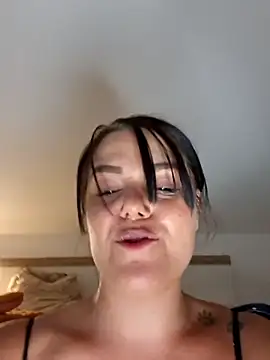 Xladycharme live webcam show