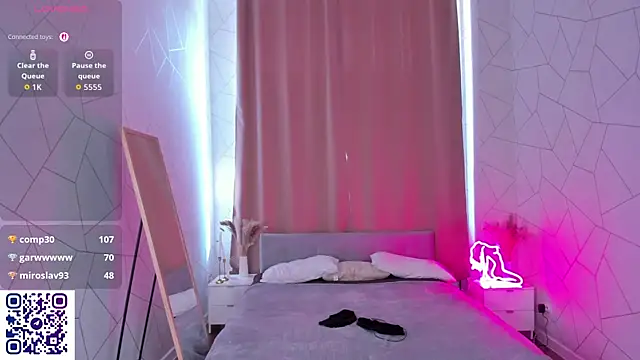 Tiffany-Grace live webcam show