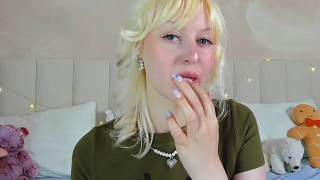 AdeleSilvy live cam on StripChat
