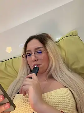 mollyxxx live webcam show