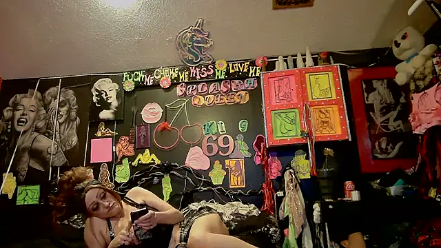 splash_queen420 (Ask my age) - Flash Titties