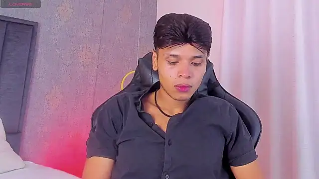 Alejandroo_Montenegro webcam