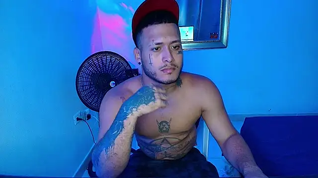 Crow_boss77 webcam