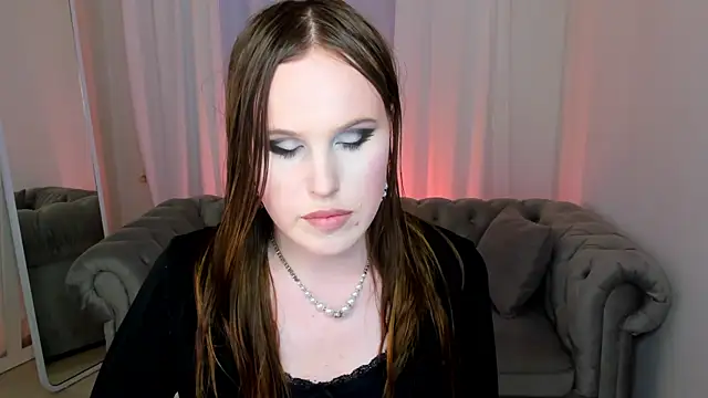 EffieMinki webcam