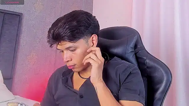 Alejandroo_Montenegro webcam
