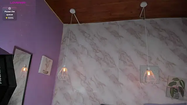 Lauren_smiles webcam