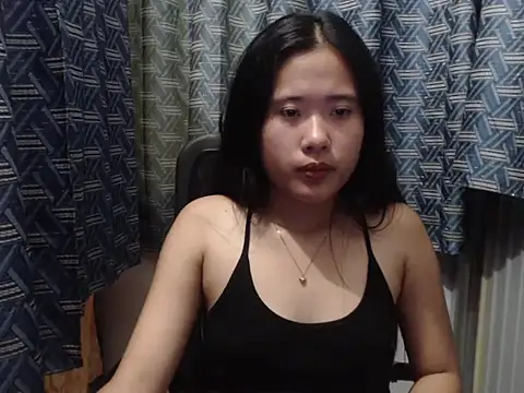 petiteasian_pinaygirl (F teen) - cum in public