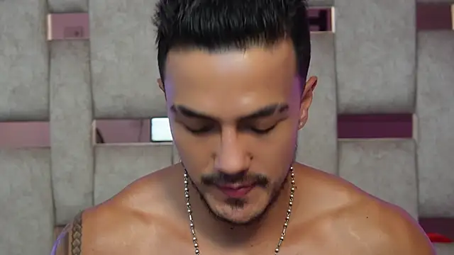 aaron_bolt - Aaron_bolt's free webcam - UK Sex Cams