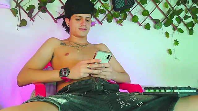 dirty_dark_devil666 (M young) - SHOW CUM SURPRISE IN PVT