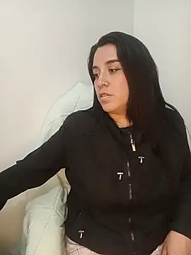 sexy_milf_1 - Sexy_milf_1's free webcam - UK Sex Cams