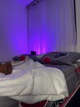 its_emy (F young) - jump boobs