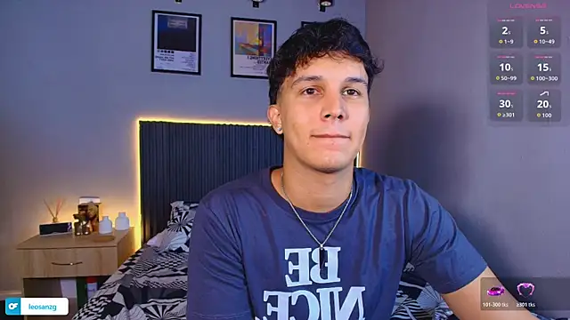 Leo_Savage_ webcam