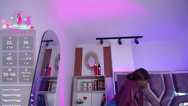 Charlotte_miles live cam on StripChat