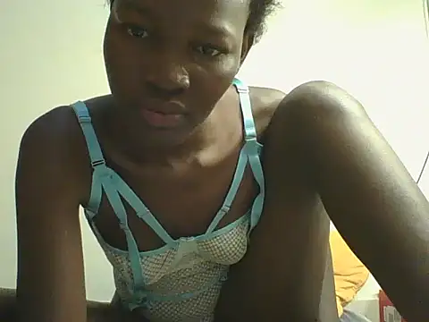 Mimo254 live cam on StripChat