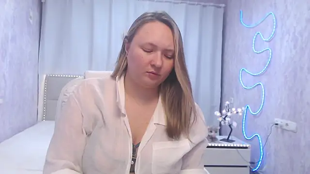 SallyVerda live webcam show