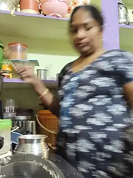 yamini1431 live webcam show