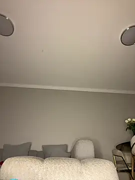 CurvyDesire1 live webcam show