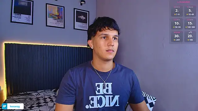 Leo_Savage_ webcam