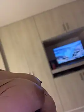 LindseyMos live cam on StripChat