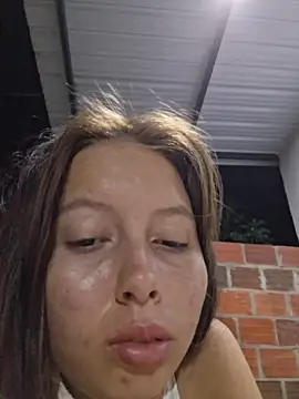Khelmi live cam on StripChat