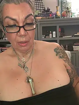 dieseldame1313 webcam