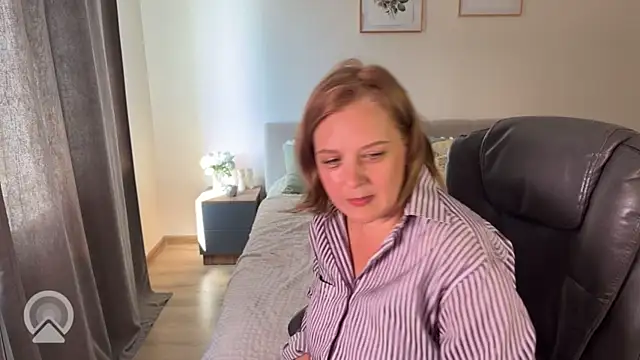 geniusjinx (F milf) - hey, i am new! i am ready , you?