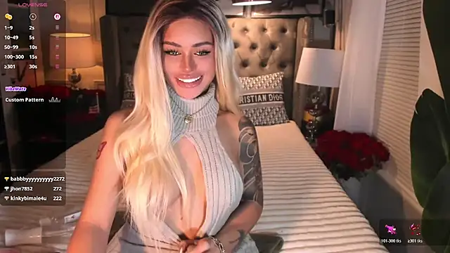 ParisianDoll webcam