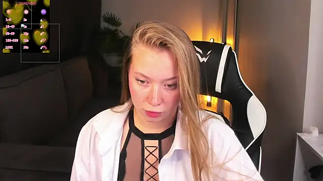 Coraline_Clark webcam