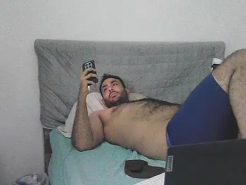 alphalatinobearx - Alphalatinobearx's free webcam - UK Sex Cams
