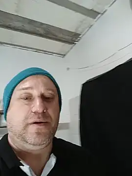 Serascadaver12 live webcam show