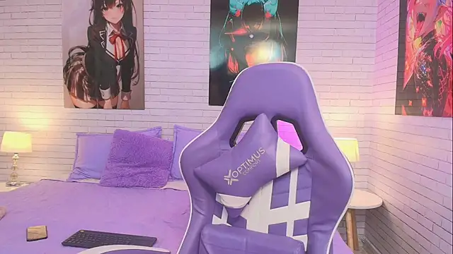 AliceeMoonn webcam