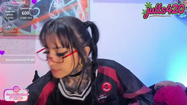 Julls420_ live webcam