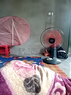 little-effy live webcam
