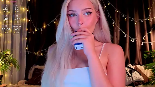 ShyniAlice webcam